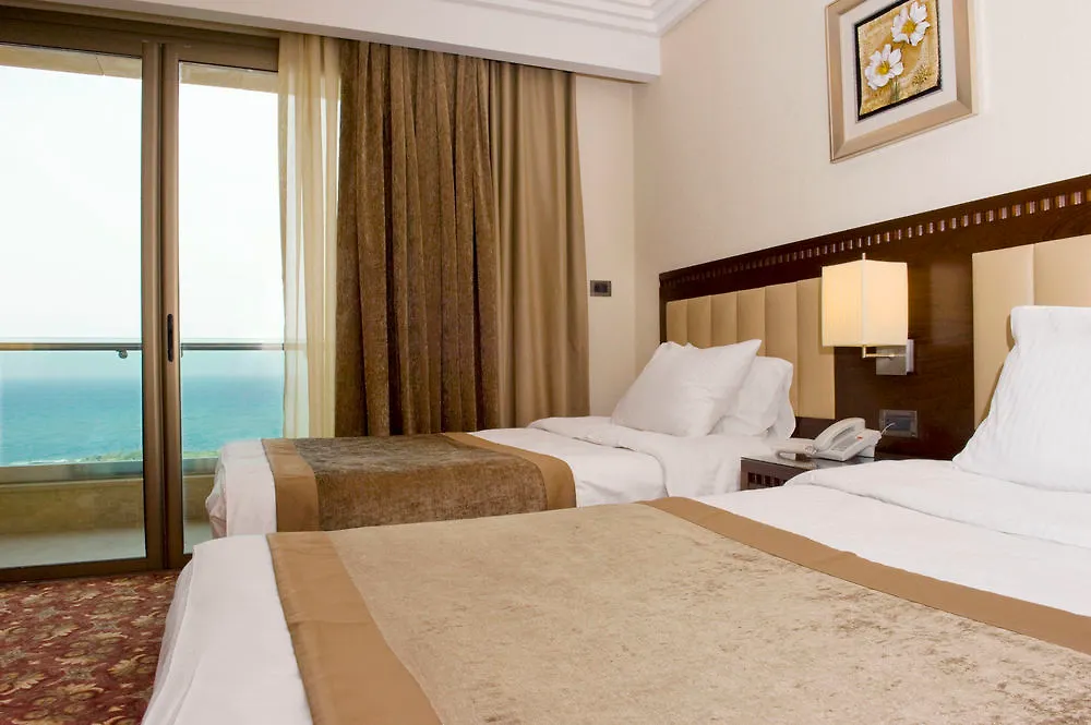 Szálloda Lancaster Suites Raouche Bejrút