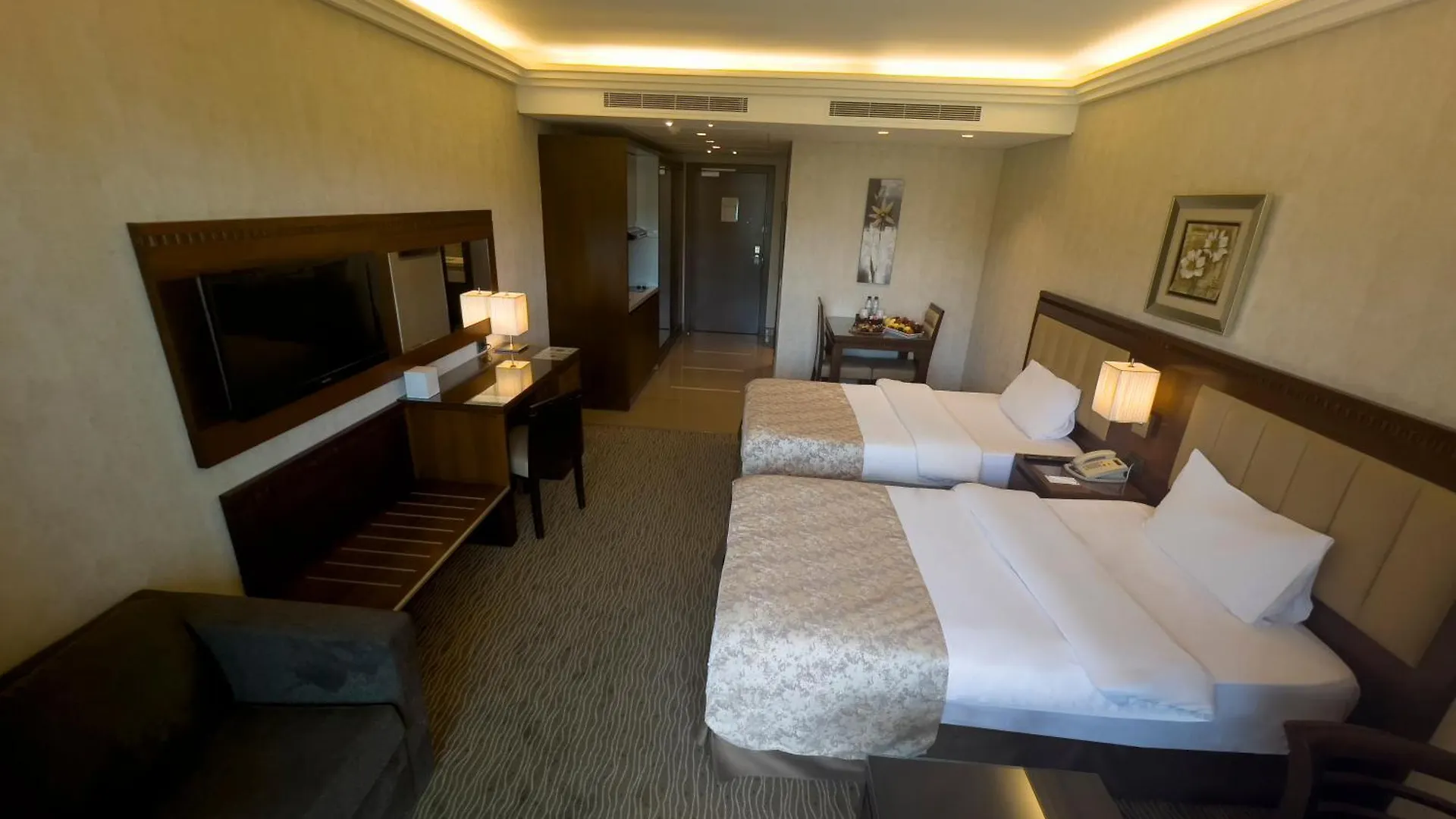 Lancaster Suites Raouche ベイルート ホテル