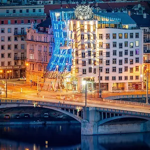 Hotel Dancing House - Tancici Dum Prague
