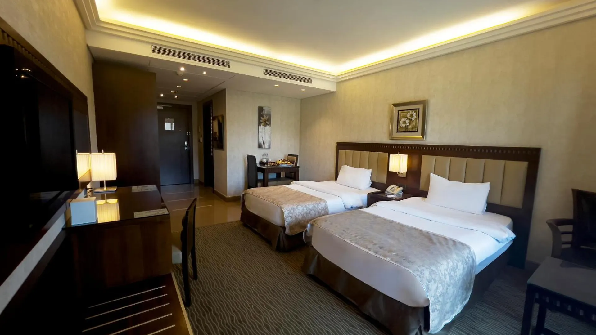 Lancaster Suites Raouche Beirute Hotel