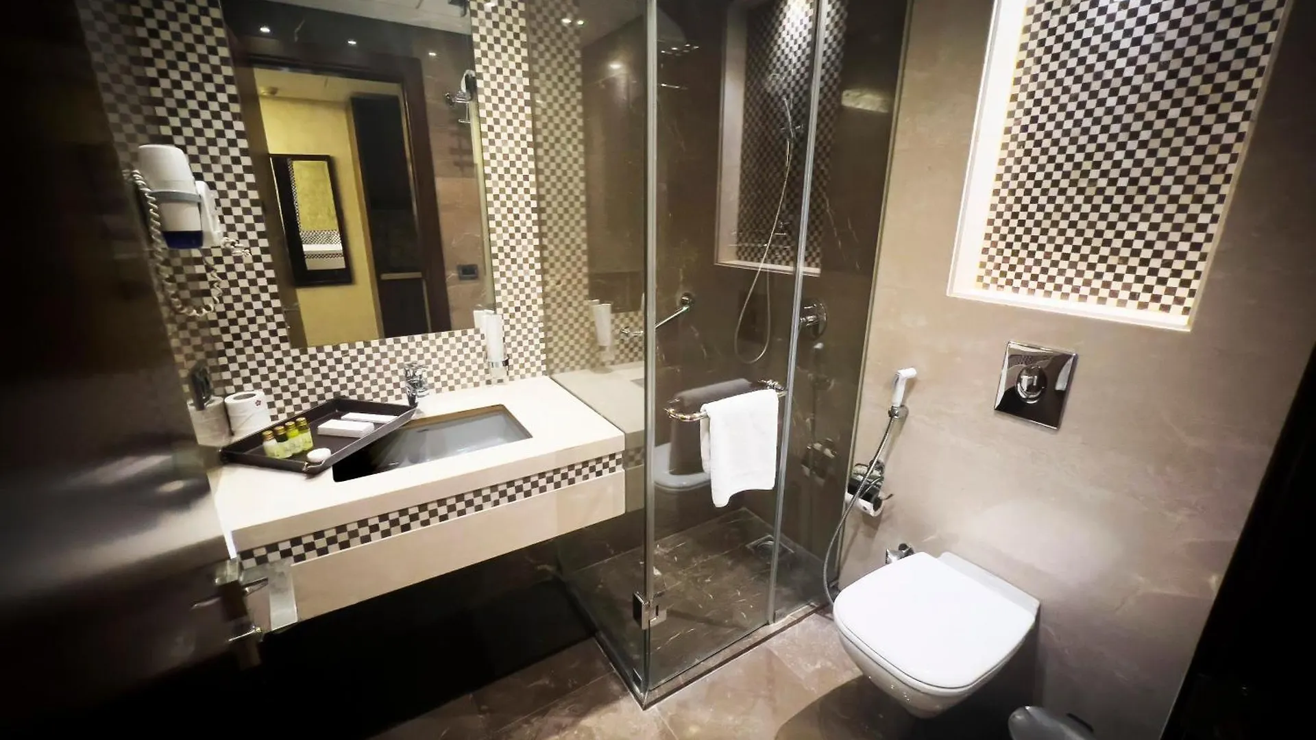 Hotel Lancaster Suites Raouche Beirut