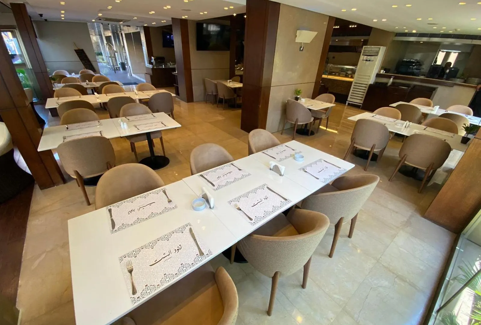 Lancaster Suites Raouche Beirute Hotel
