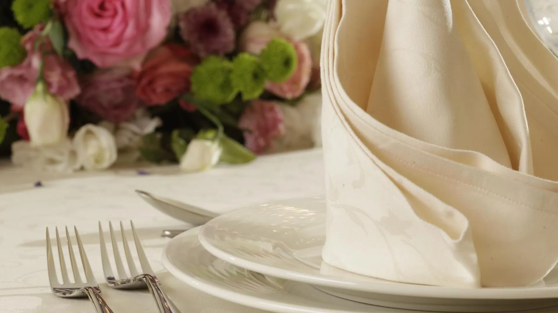 Lancaster Suites Raouche Beirute Hotel