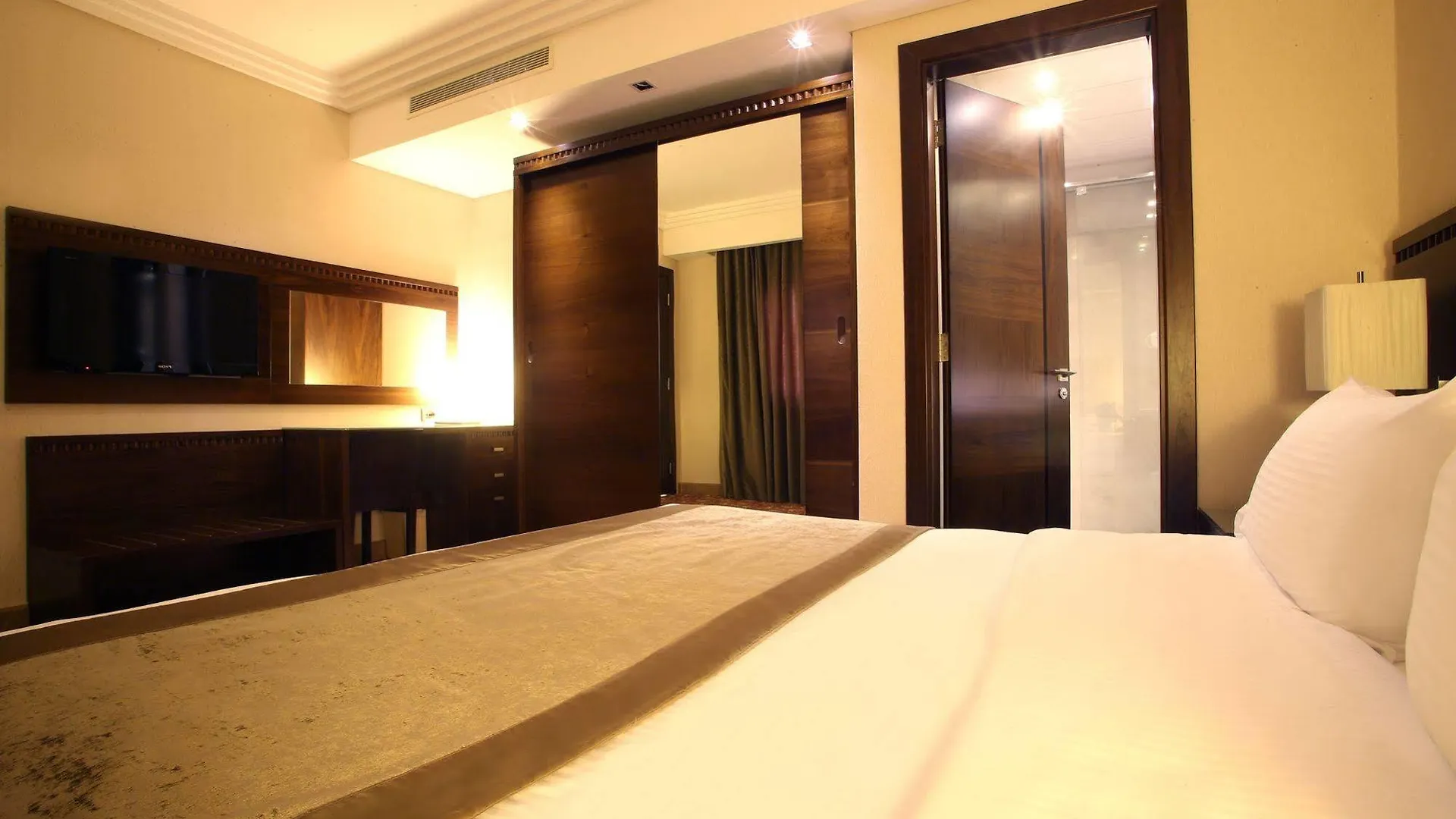 **** Hotel Lancaster Suites Raouche Beirute Líbano