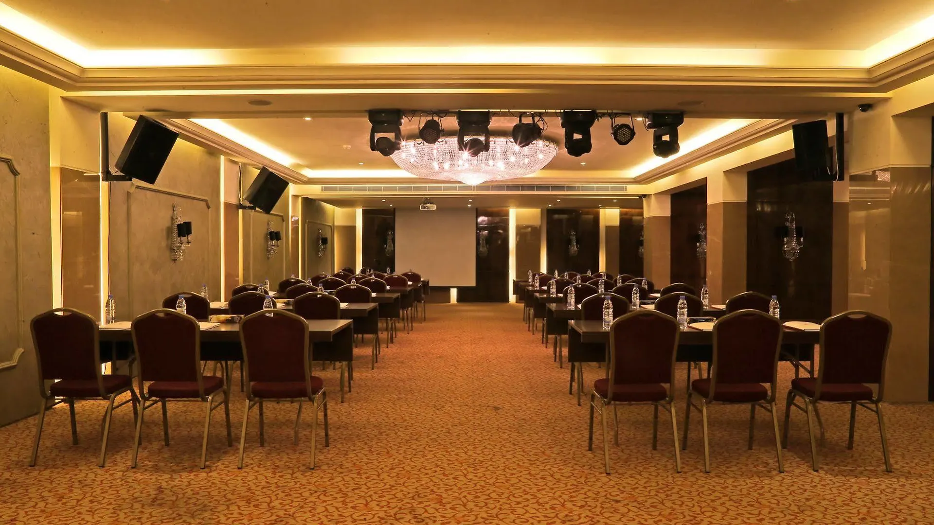 Lancaster Suites Raouche Beirute 4*,