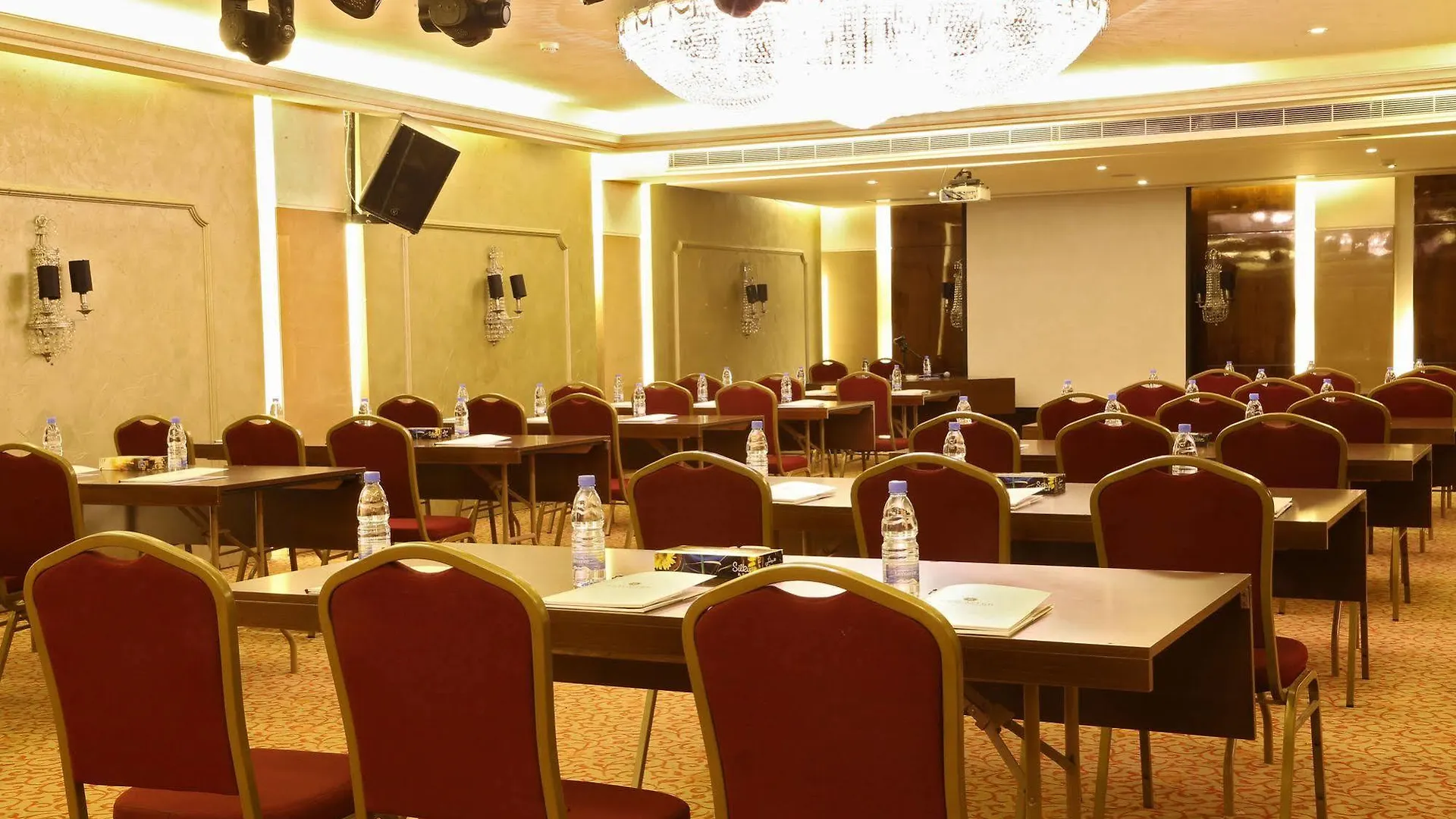 Lancaster Suites Raouche Beirut 4*,
