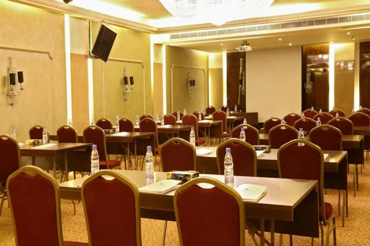 Lancaster Suites Raouche Beirute 4*,  Líbano